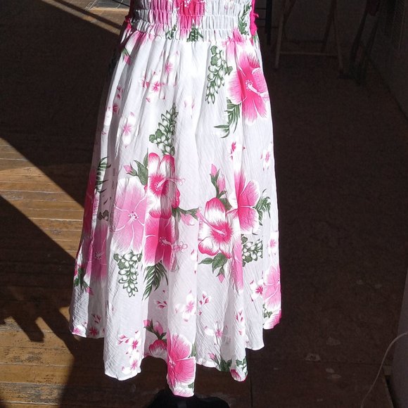 Pink and white floral crochet mixed media dress - Picture 2 of 11